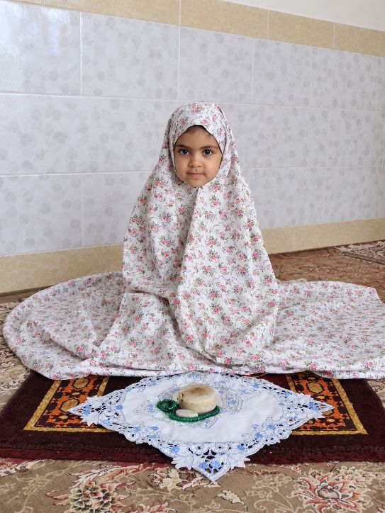 عکس زهرا برای جلد جشن تولد
